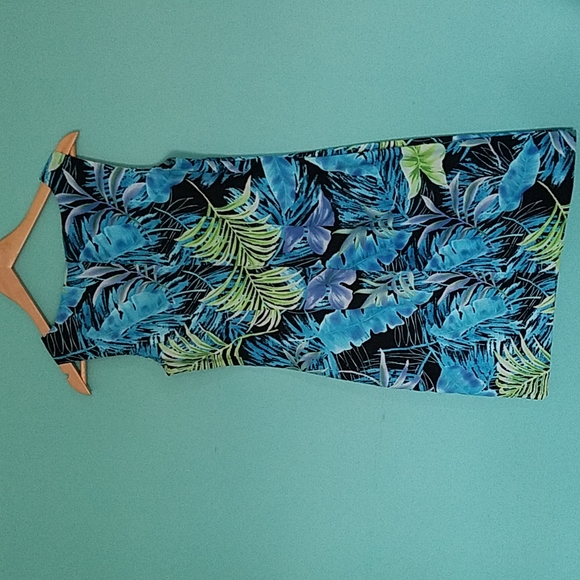 AGB Dress - Picture 3 of 3